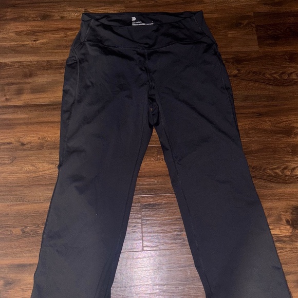 Black Straight Leg Leggings - Picture 1 of 2